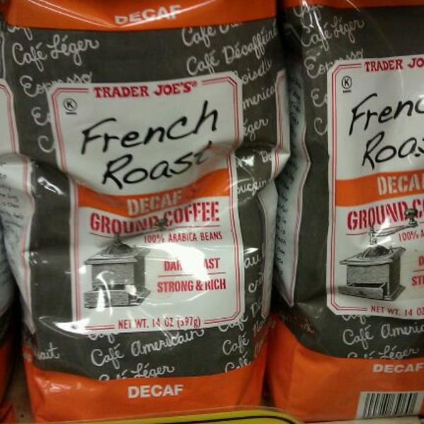 Photo taken at Trader Joe's by Izak L. on 3/14/2012-美国阿利桑那州图森格兰特路东4766 Photo taken at Trader Joe's by Izak L. on 3/14/2012