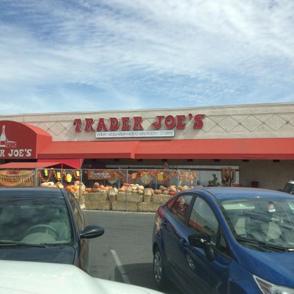 Photo taken at Trader Joe's by Stephanie Nicole M. on 10/6/2012-美国阿利桑那州图森格兰特路东4766 Photo taken at Trader Joe's by Stephanie Nicole M. on 10/6/2012