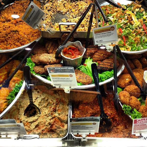 Photo taken at Whole Foods Market by Yunel A. on 5/12/2013-美国加利福尼亚州格伦代尔格伦代尔大道北331 Photo taken at Whole Foods Market by Yunel A. on 5/12/2013