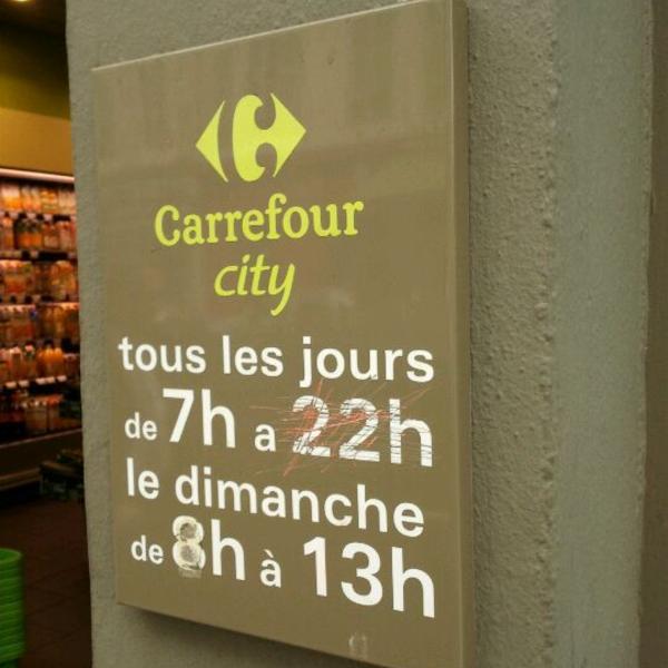 Photo taken at Carrefour by Iarla B. on 3/31/2012