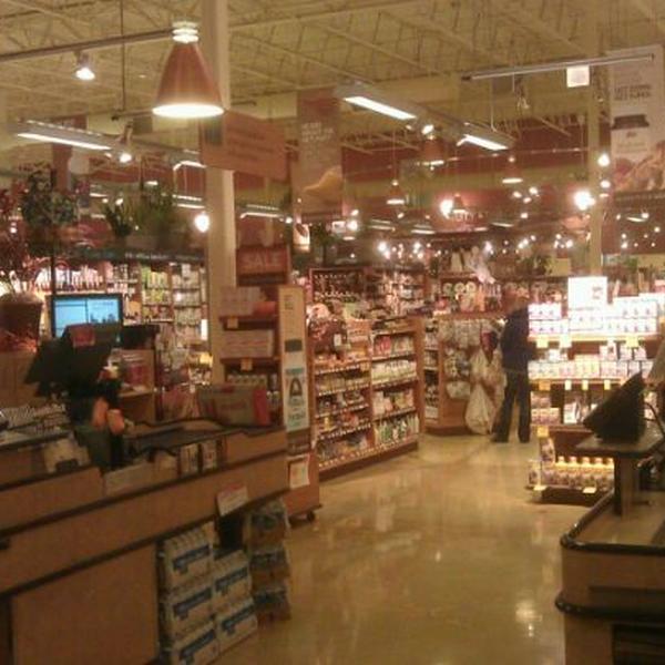 Photo taken at Whole Foods Market by Garick C. on 11/15/2011-华盛顿州贝尔维尤第116号大街888号 Photo taken at Whole Foods Market by Garick C. on 11/15/2011