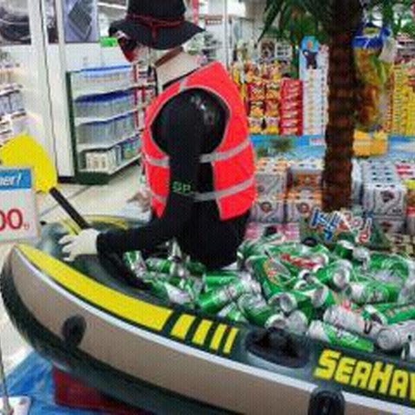 Photo taken at 이마트 (e-mart) by YoungHoon K. on 8/4/2012