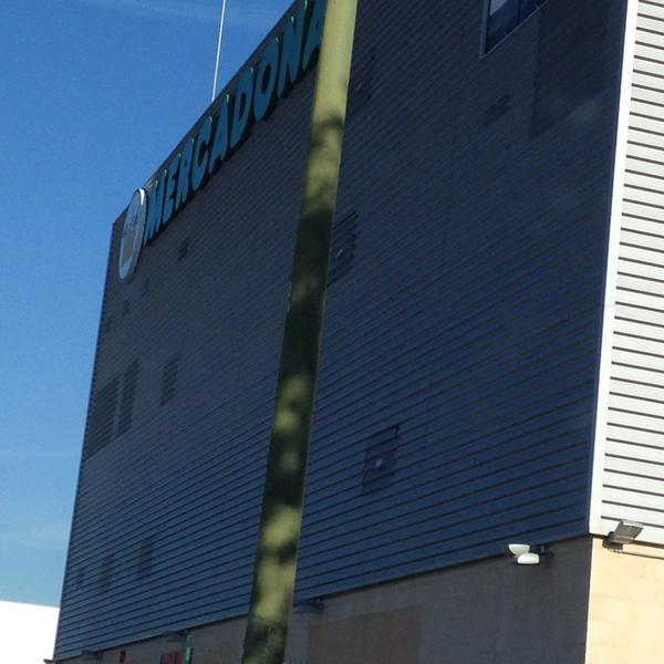 Photo taken at Mercadona by Fran S. on 8/7/2014