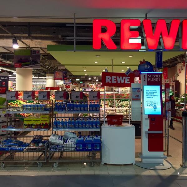 Photo taken at REWE by ☀️ Dagger on 3/11/2015