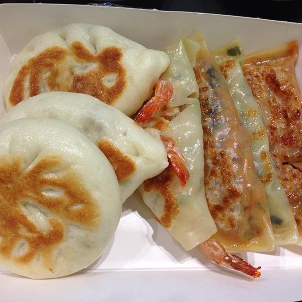 Photo taken at 푸드코트 at E-Mart by websarang on 9/23/2013