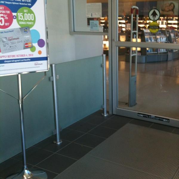 不用移民加拿大就能买好货Shoppers Drug Mart药妆高堡店图片库 不用移民加拿大就能买好货Shoppers Drug Mart药妆高堡店图片库