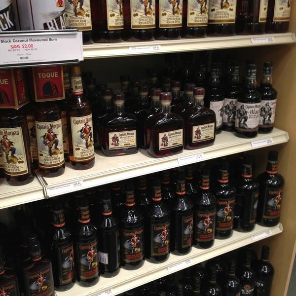 加拿大移民out了LCBO - Station Mall酒类专营苏圣玛丽店图片库 加拿大移民out了LCBO - Station Mall酒类专营苏圣玛丽店图片库