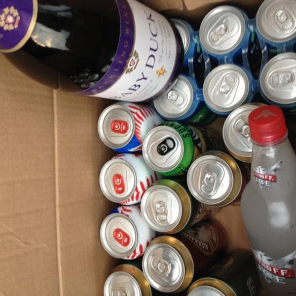 Photo taken at LCBO by Eve P. on 6/28/2012-加拿大萨尼亚市奎恩路1450 Photo taken at LCBO by Eve P. on 6/28/2012