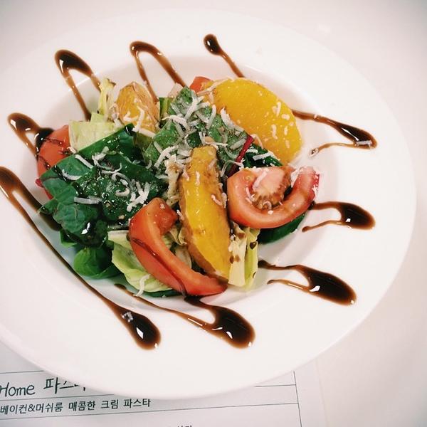 Photo taken at 홈플러스 (Home plus) by Mikyung K. on 7/11/2014-首尔特别市冠岳区909 Photo taken at 홈플러스 (Home plus) by Mikyung K. on 7/11/2014