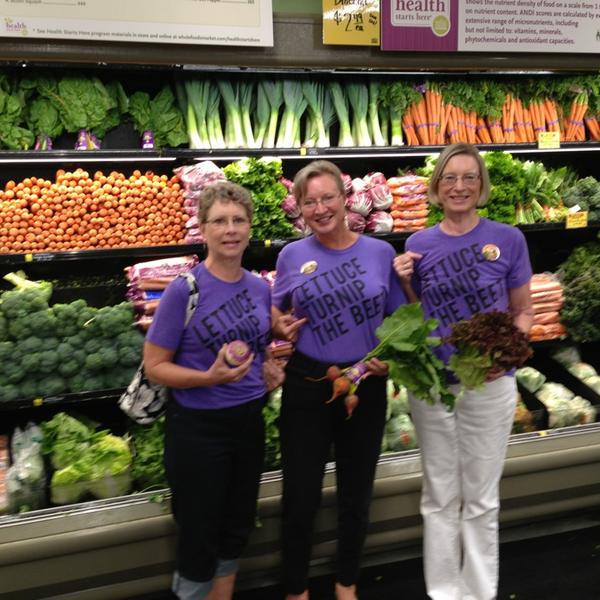 Photo taken at Whole Foods Market by Leslie 