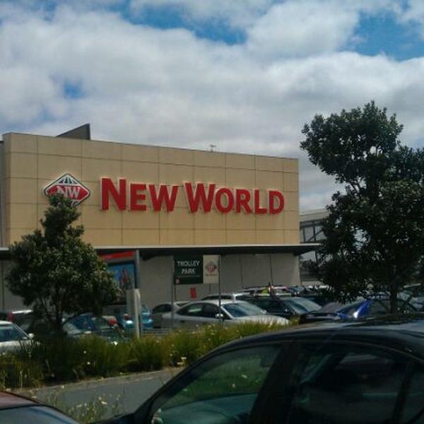 新西兰特色商品的购物地点New World超市奥克兰市店图片库