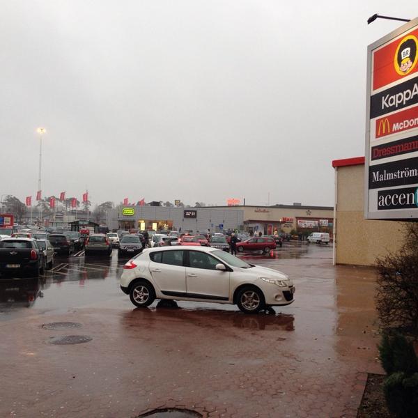 Photo taken at Maxi ICA Stormarknad by Miroslav on 12/21/2013