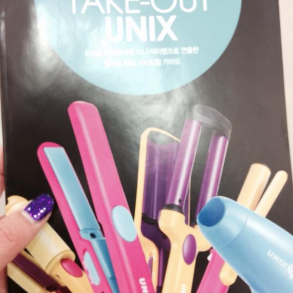 Photo taken at 올리브영 (OLIVE YOUNG) by 살찐고양이 미. on 3/11/2014