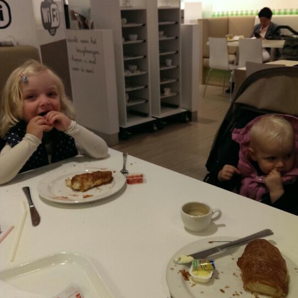 Photo taken at HEMA by koen v. on 5/26/2014