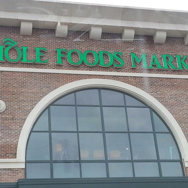 Photo taken at Whole Foods Market by Joel H. on 2/13/2013-北卡罗来纳州夏洛特费尔维尤路(沙龙路)6610 Photo taken at Whole Foods Market by Joel H. on 2/13/2013