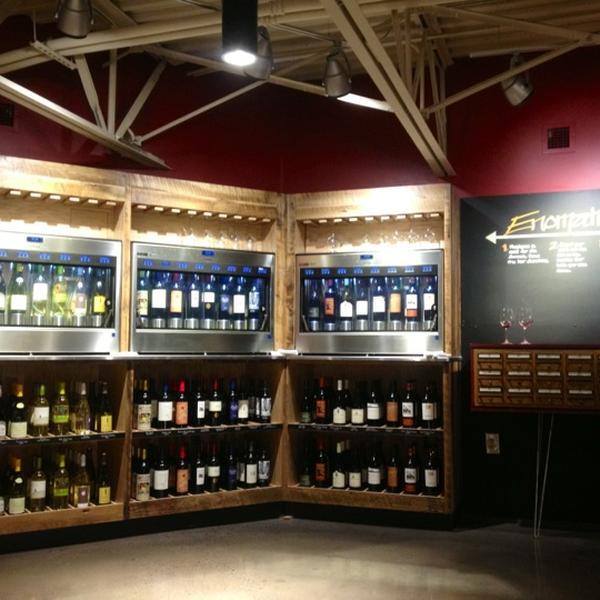 Photo taken at Whole Foods Market by Daniel B. on 11/15/2012-北卡罗来纳州夏洛特费尔维尤路(沙龙路)6610 Photo taken at Whole Foods Market by Daniel B. on 11/15/2012