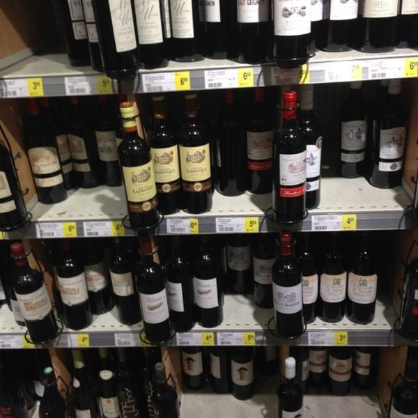 Photo taken at Proxy Delhaize by Sophie C. on 11/22/2012