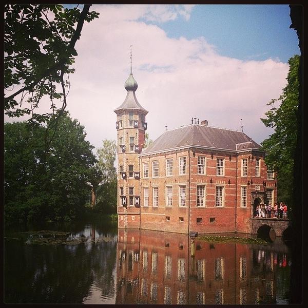 Photo taken at Kasteel Bouvigne by Martijn v. on 6/9/2014