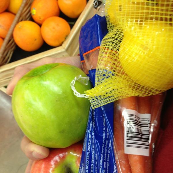 Photo taken at Trader Joe's by Jason B. on 3/30/2013-华盛顿 西雅图年安妮女王大道北1916(西浮雕街) Photo taken at Trader Joe's by Jason B. on 3/30/2013