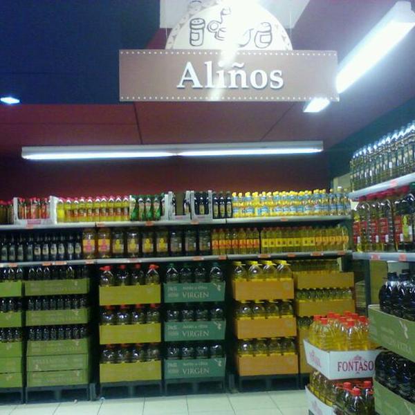 Photo taken at Mercadona Santa orosia by Abelula Z. on 4/17/2012