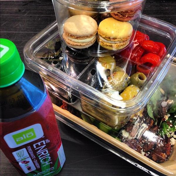 Photo taken at Whole Foods Market by Ryan A. on 4/8/2013-佛罗里达州杰克逊维尔圣何塞大道10601 Photo taken at Whole Foods Market by Ryan A. on 4/8/2013