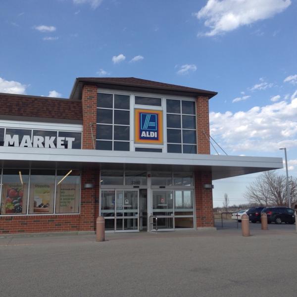 Photo taken at Aldi by Lina on 4/11/2014
