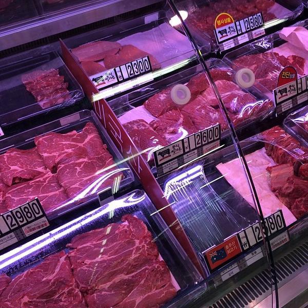 Photo taken at 홈플러스 (Home plus) by RubyOn I. on 1/12/2014-首尔市阳川区木洞西路170号 Photo taken at 홈플러스 (Home plus) by RubyOn I. on 1/12/2014