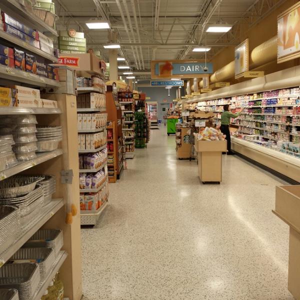 Photo taken at Publix by Onur U. on 1/1/2014