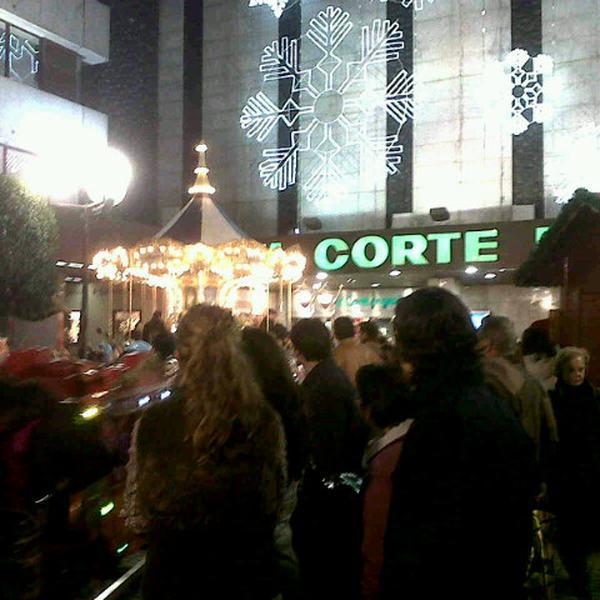 Photo taken at El Corte Inglés by Ángel G. on 12/1/2012-西班牙安达鲁西亚塞维利亚蒙托托路122-128 Photo taken at El Corte Inglés by Ángel G. on 12/1/2012