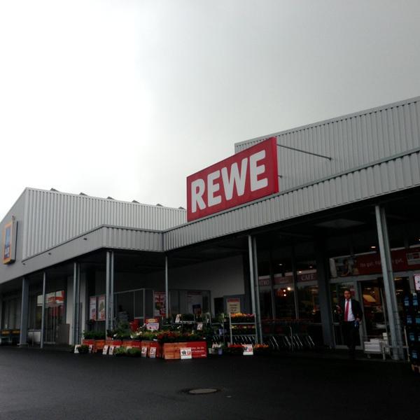 REWE 德国巴伐利亚苏尔茨巴赫班霍夫大街