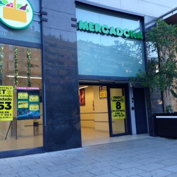 Photo taken at Mercadona by Raül F. on 12/7/2012