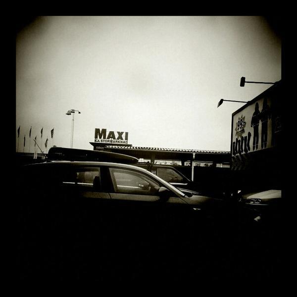 Photo taken at ICA Maxi Hälla by Henri on 8/31/2012