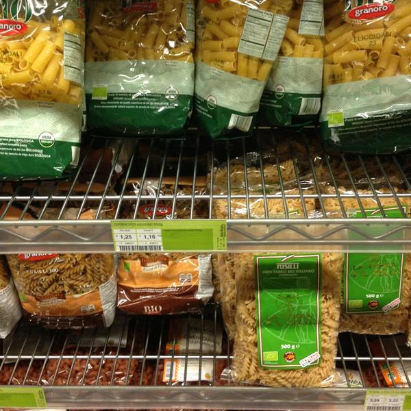 Photo taken at Bio Planet by Gilles D. on 12/29/2012