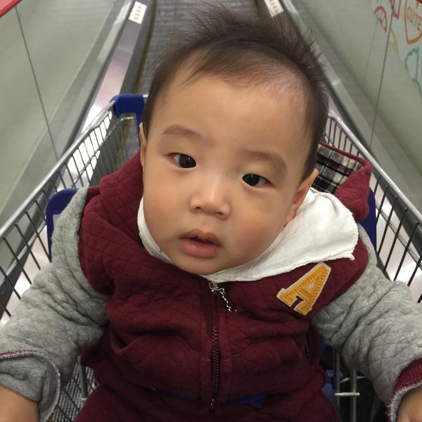 Photo taken at 홈플러스 (Home plus) by one love .. on 12/13/2014-首尔特别市冠岳区909 Photo taken at 홈플러스 (Home plus) by one love .. on 12/13/2014