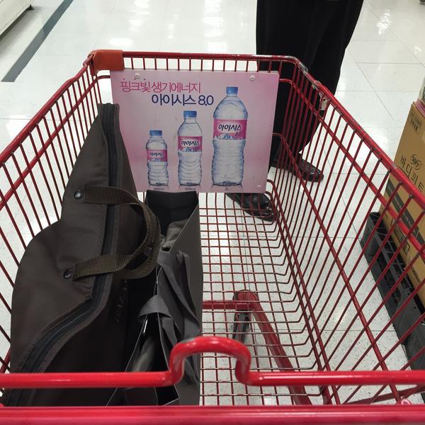 Photo taken at 롯데마트 (LOTTE Mart) by Minos on 3/21/2015