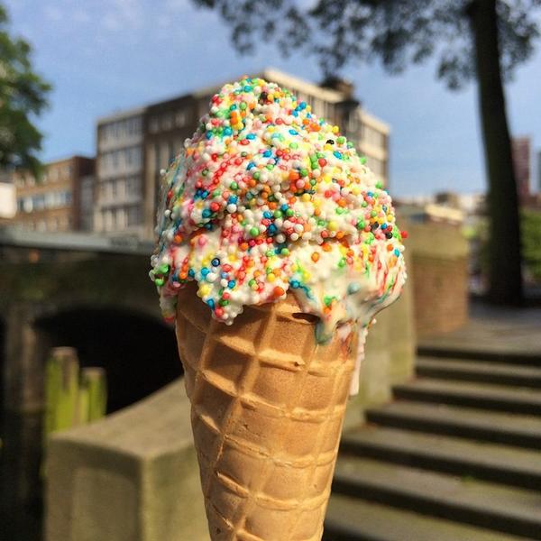 Photo taken at HEMA by Wiwi K. on 5/11/2015-荷兰南荷兰省鹿特丹市中心广场2号 Photo taken at HEMA by Wiwi K. on 5/11/2015