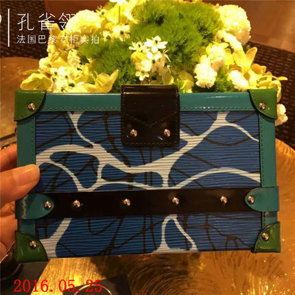 Louis Vuitton路易威登lv女包16春款单肩包走秀款小箱子M41553 Louis Vuitton路易威登lv女包16春款单肩包走秀款小箱子M41553