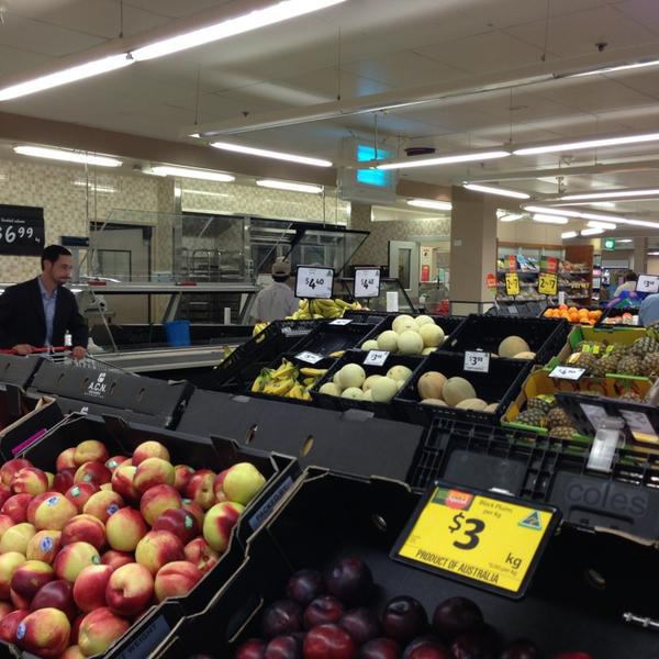 Photo taken at Coles by Fernando d. on 2/3/2013-澳大利亚维多利亚州巴拉克拉瓦卡姆登街54 Photo taken at Coles by Fernando d. on 2/3/2013