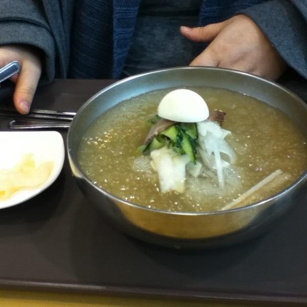 Photo taken at 홈플러스 (Home plus) by Jazz M. on 3/5/2012