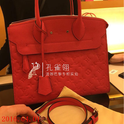 Louis Vuitton路易威登lv女包16春款压纹小牛皮中号手提包M41752 Louis Vuitton路易威登lv女包16春款压纹小牛皮中号手提包M41752