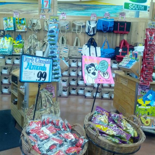 Photo taken at Trader Joe's by Mobius G. on 6/15/2014-美国加利福尼亚州亨廷顿比奇汉密尔顿21431 Photo taken at Trader Joe's by Mobius G. on 6/15/2014