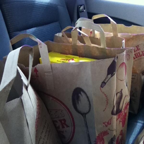 Photo taken at Trader Joe's by Roberto R. on 7/11/2012-美国加利福尼亚州欧申赛德远景路2570 Photo taken at Trader Joe's by Roberto R. on 7/11/2012