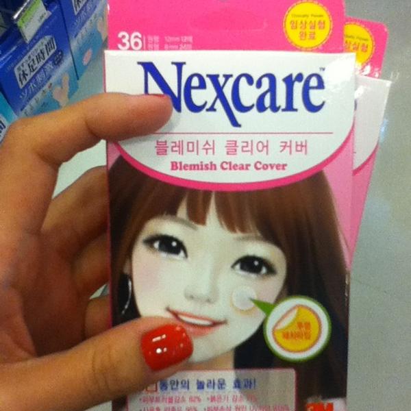 Photo taken at 올리브영 (OLIVE YOUNG) by simply LANG™ on 12/3/2012-首尔特别市城东区17号 OliveYoung美妆店 Photo taken at 올리브영 (OLIVE YOUNG) by simply LANG™ on 12/3/2012