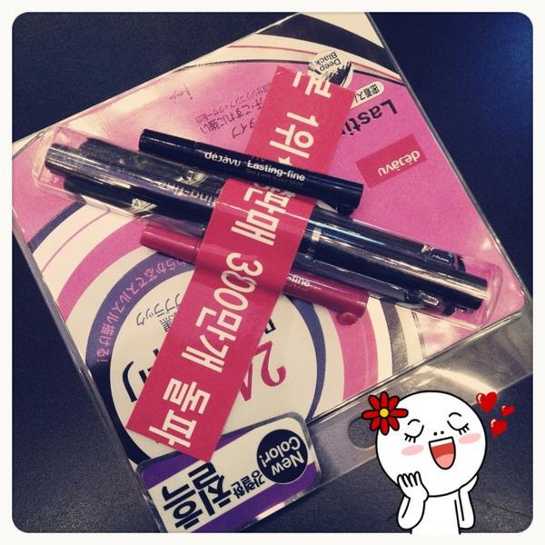 Photo taken at 올리브영 (OLIVE YOUNG) by simply LANG™ on 2/13/2013-首尔特别市城东区17号 OliveYoung美妆店 Photo taken at 올리브영 (OLIVE YOUNG) by simply LANG™ on 2/13/2013