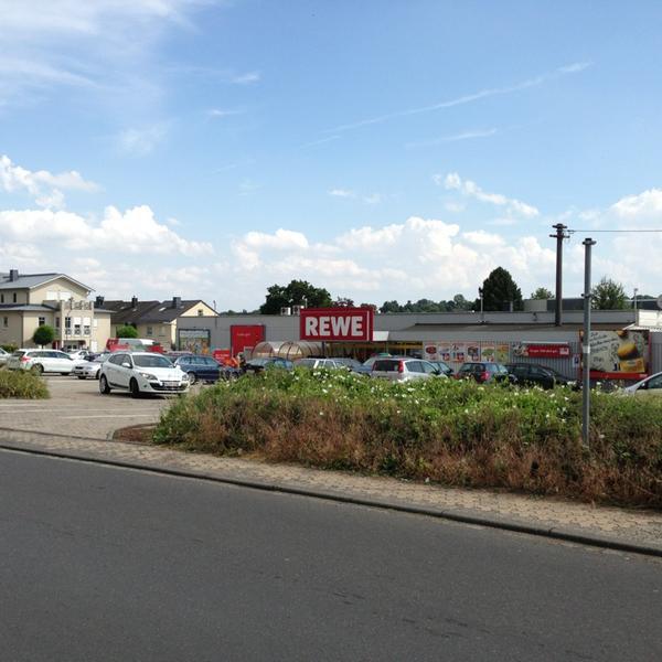 REWE Frensch 德国莱茵兰普法尔茨蒙塔鲍尔摩泽尔河街6号