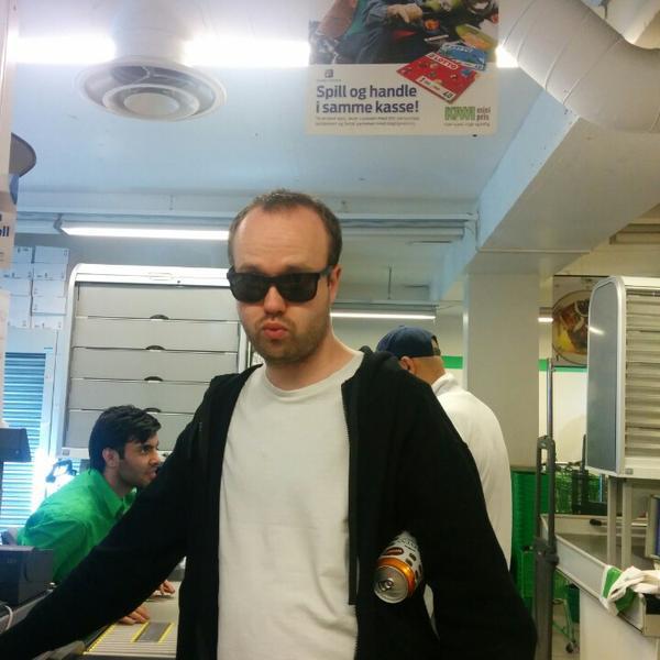 Photo taken at Kiwi by Trygve Bernhardt H. on 4/28/2014