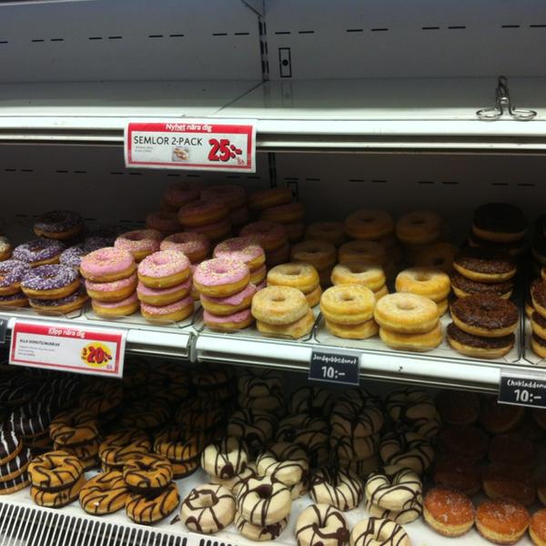 Photo taken at ICA Nära Sergels Torg by Eugene E. on 1/29/2013