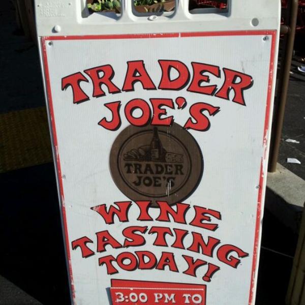 Photo taken at Trader Joe's by Arthur♡♡♡ on 12/8/2011-加利福尼亚州红木路2052号 Photo taken at Trader Joe's by Arthur♡♡♡ on 12/8/2011