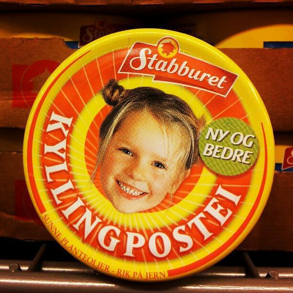 Photo taken at Rema 1000 by Lívia Aguiar on 7/25/2012