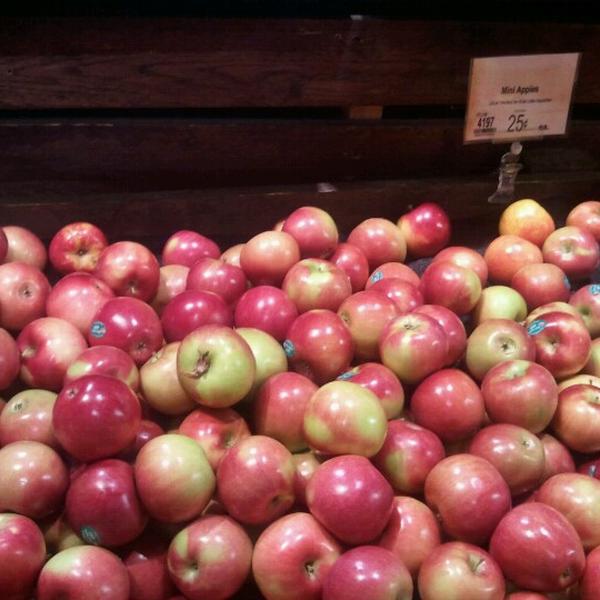 Photo taken at Wegmans by April O. on 9/15/2012-弗吉尼亚州弗雷德里克斯堡秋季山大道2281 Photo taken at Wegmans by April O. on 9/15/2012
